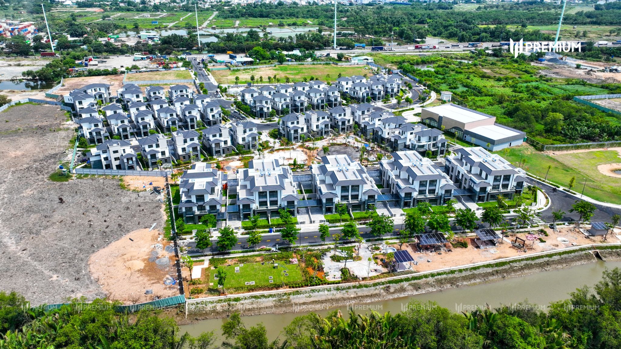 Tiến độ dự án nhà phố, biệt thự Gladia By The Waters Quận 2