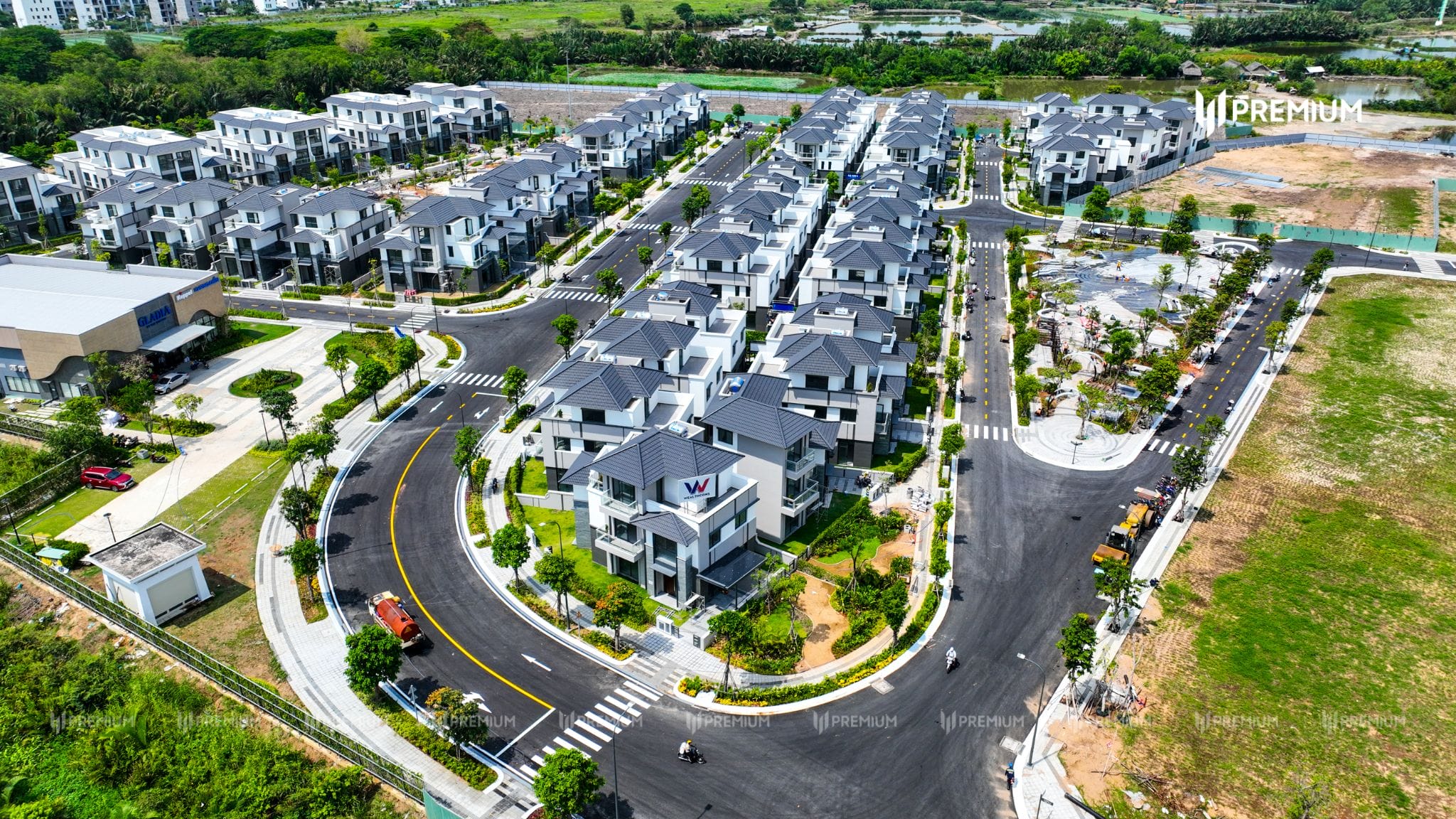 Tiến độ dự án nhà phố, biệt thự Gladia By The Waters Quận 2