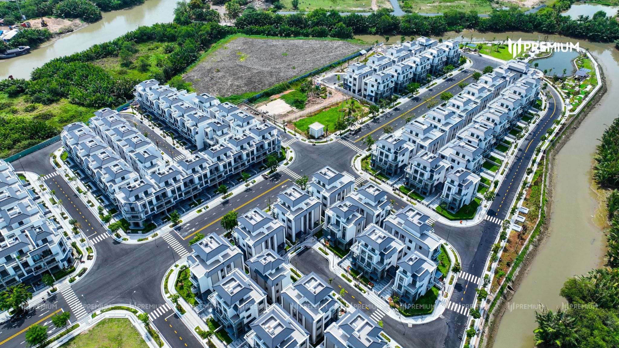 Tiến độ dự án nhà phố, biệt thự Gladia By The Waters Quận 2